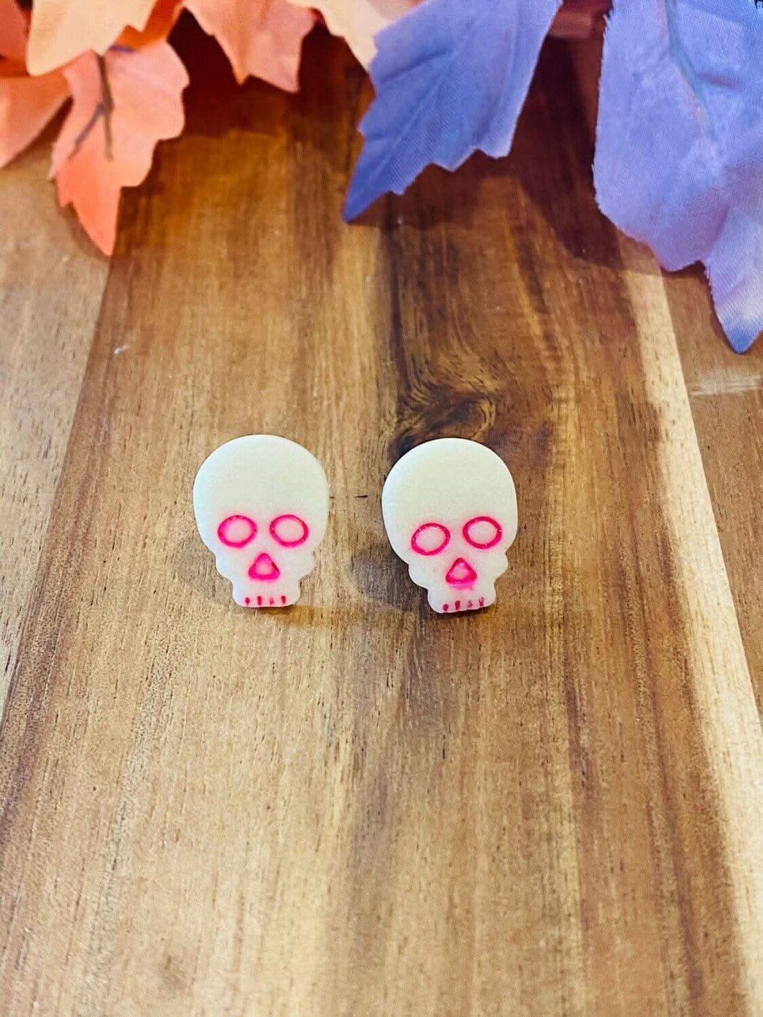 Skull Stud Earrings - 2 Colors - Lolo Viv Boutique