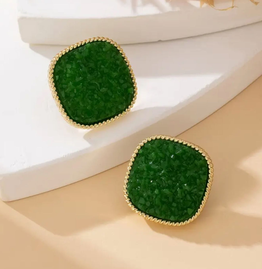 Emerald Envy Stud Earrings - Lolo Viv Boutique